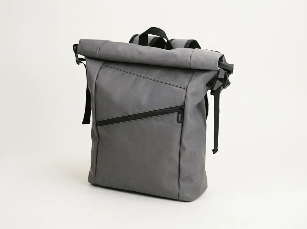 Mochila rolltop personalizados con logo — DPR merchandising corporativo